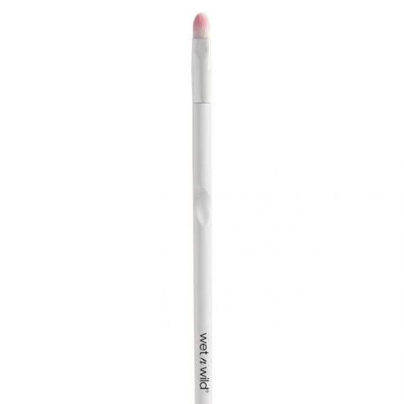 wet n wild Other - FREE W/ $15 MAKEUP BUY! wet n wild concealer brush